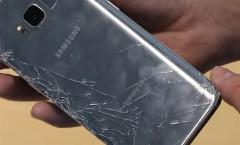 A Samsung Galaxy S8 nagyon törékeny, de mennyibe kerül a képernyő cseréje?