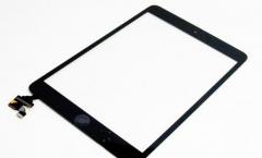 Náklady na výměnu skla na iPadu Ztratí můj gadget po výměně displeje nebo skla své barevné podání?